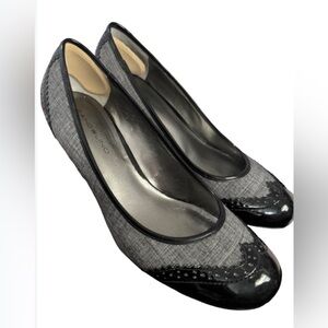 Bandolino tweed like/patent leather kitty heels